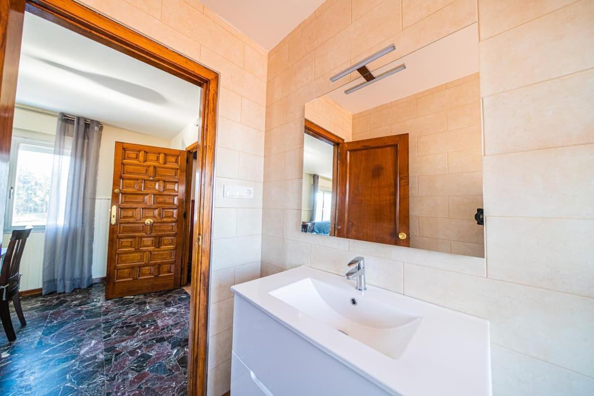 Apartamento Centrico Con Vistas Al Mar Villanueva De Arosa Eksteriør billede